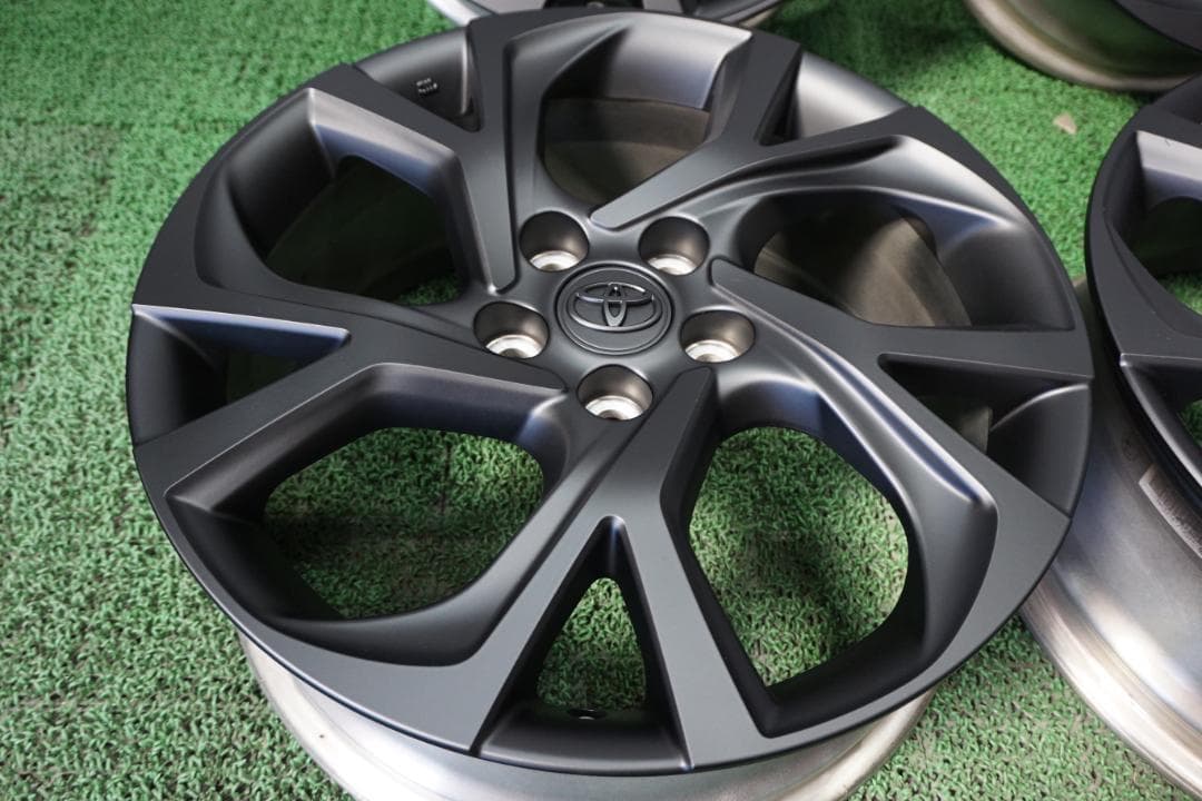 C-HR　純正　カスタムブラックエディション　エスティマ　プリウス　スタッドレス