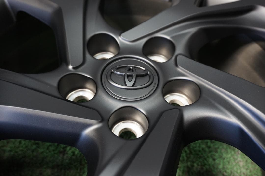 C-HR　純正　カスタムブラックエディション　エスティマ　プリウス　スタッドレス