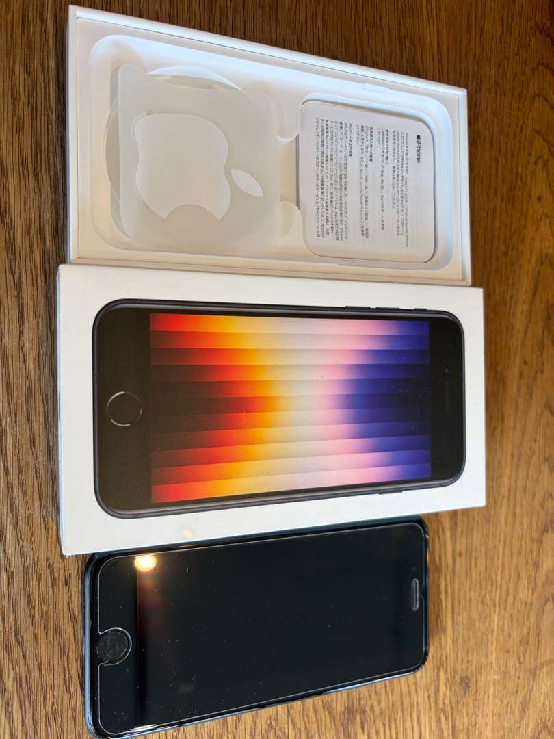 iPhone se 第三世代 バッテリー容量100%