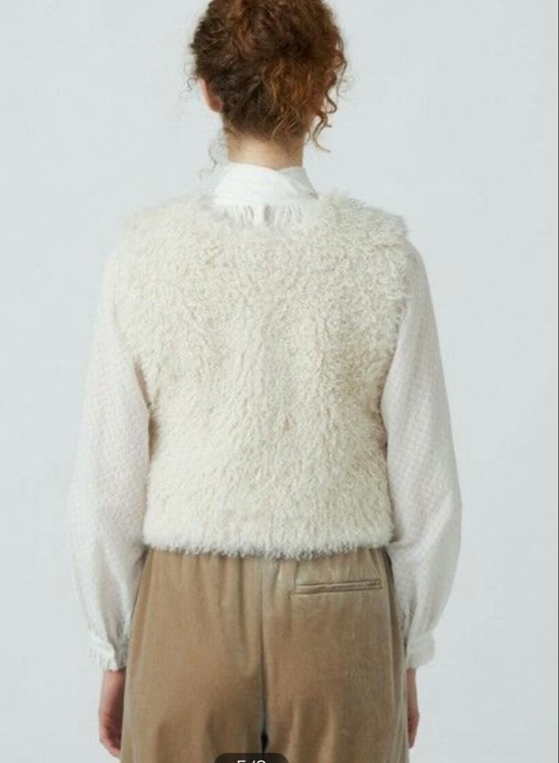 新品　TOMORROWLAND / Ballseyプードルファー Vネックベスト