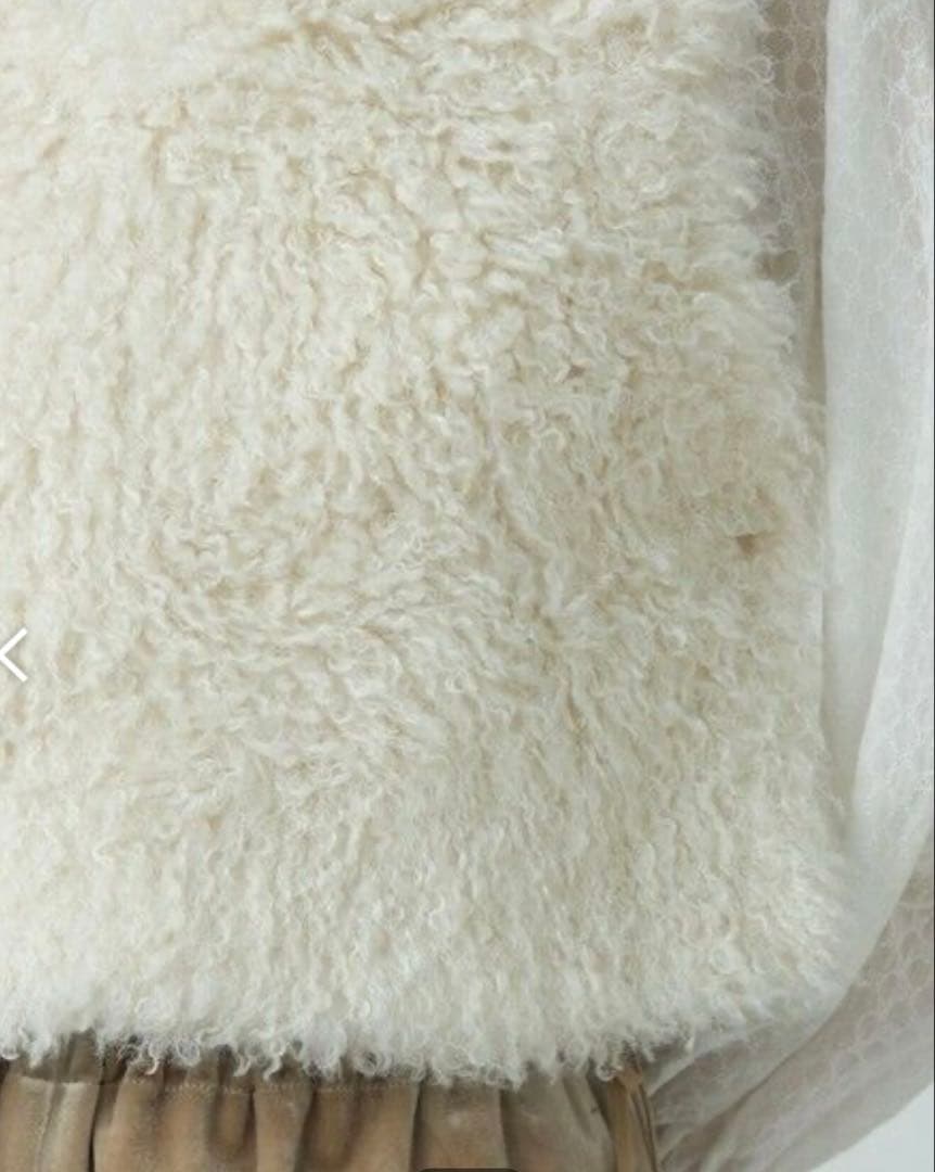 新品　TOMORROWLAND / Ballseyプードルファー Vネックベスト