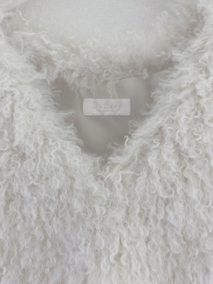 新品　TOMORROWLAND / Ballseyプードルファー Vネックベスト