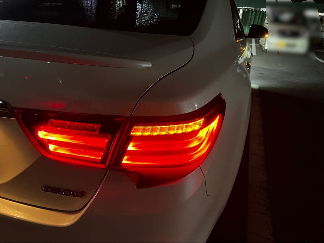 ヒビあり　マークx 中期　社外テールライト　左右セット