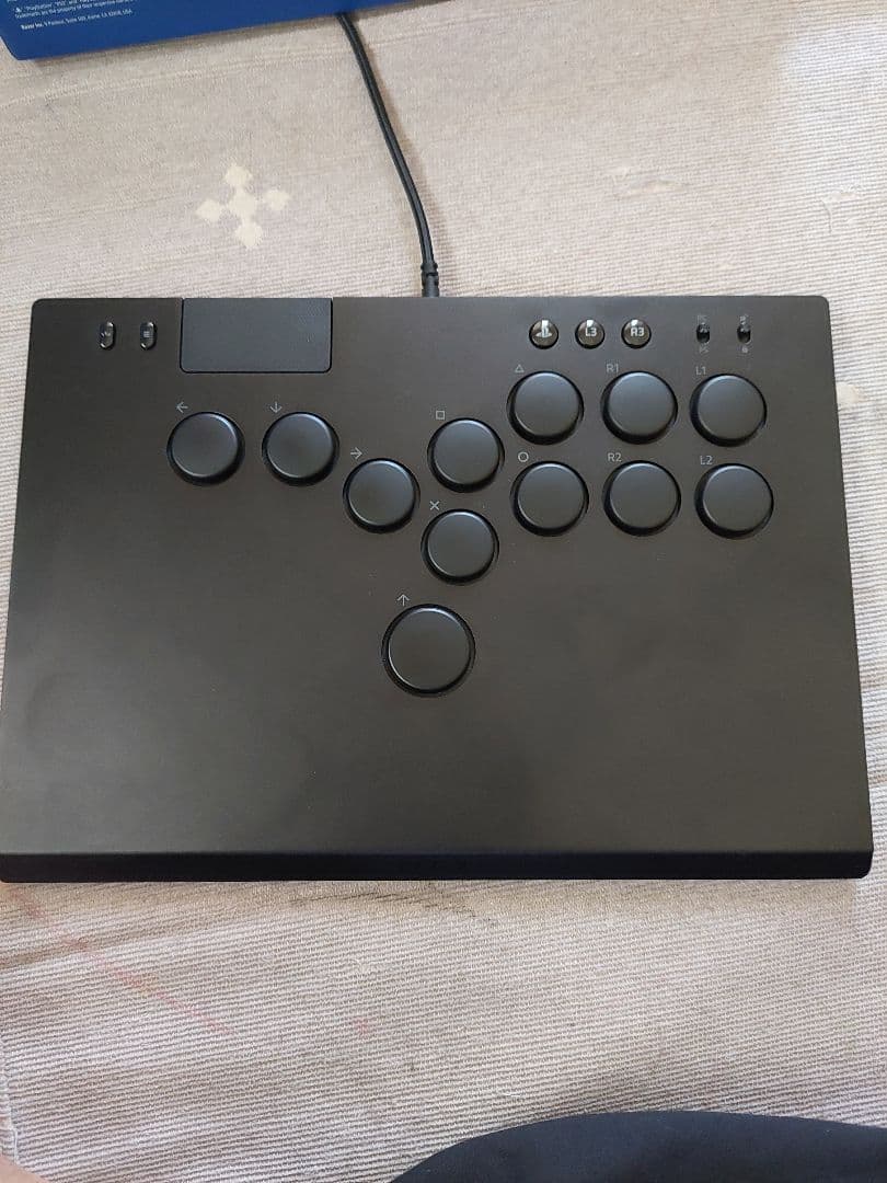 Razer Kitsune アーケードコントローラー