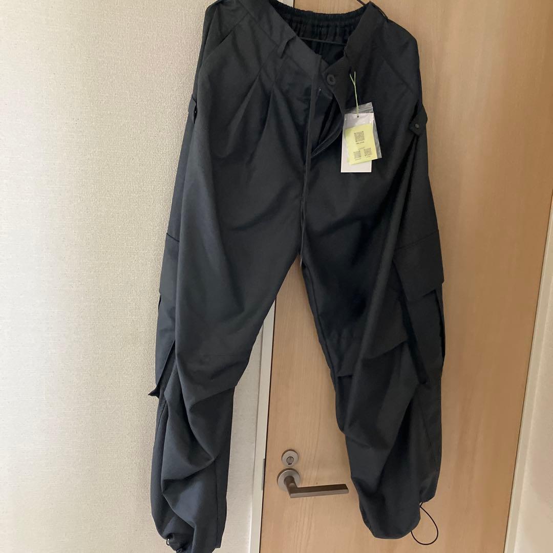 タグ付き　完売品　TRタックパラシュートパンツ　M R2 グレー