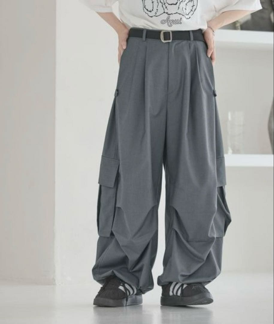 タグ付き　完売品　TRタックパラシュートパンツ　M R2 グレー