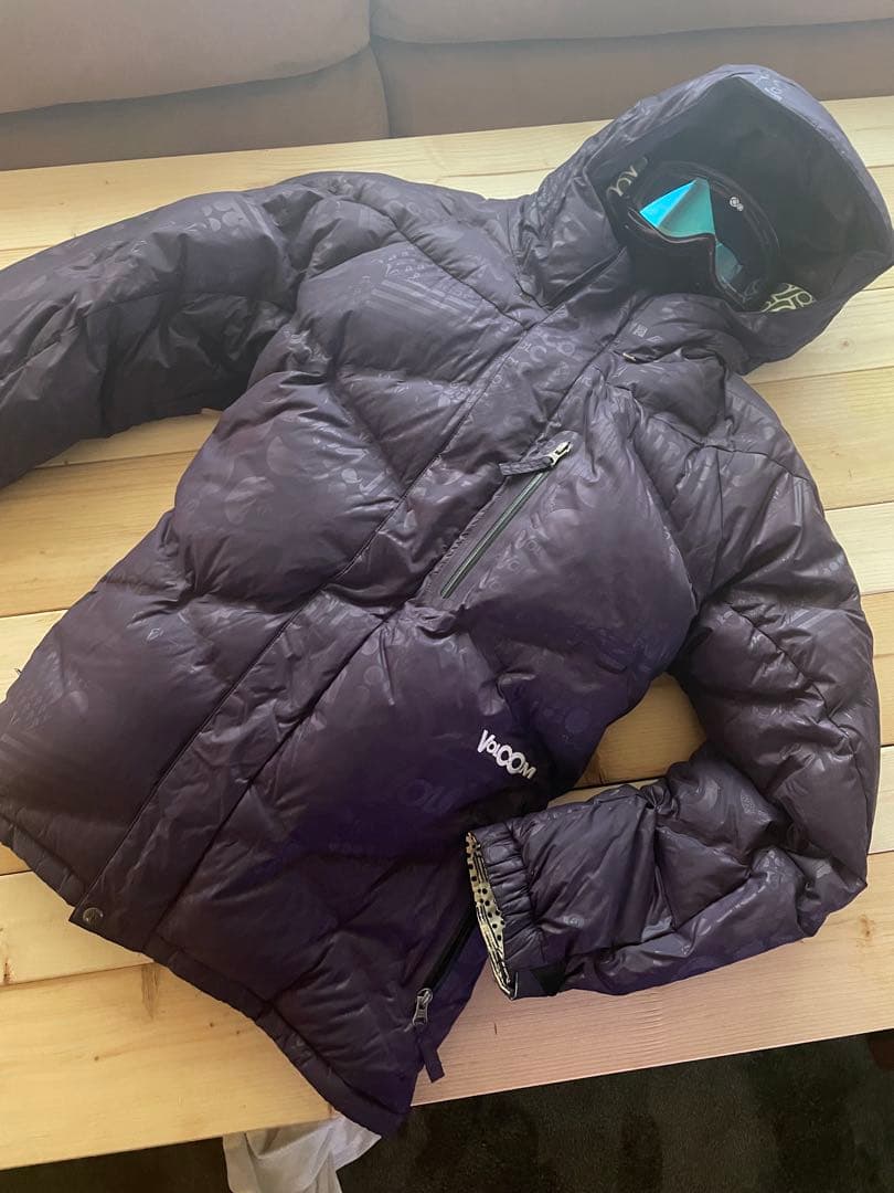 Volcom THERMONITEスノボ ダウンジャケットとパンツセット M