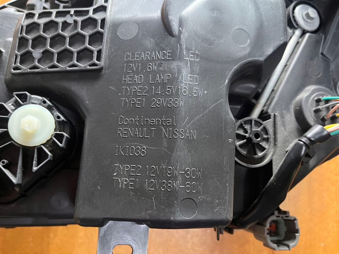 日産 キャラバン E26 後期 LED右ヘッドライト ICHIKOH 1948