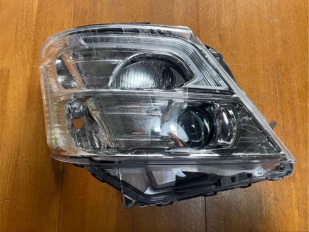 日産 キャラバン E26 後期 LED右ヘッドライト ICHIKOH 1948