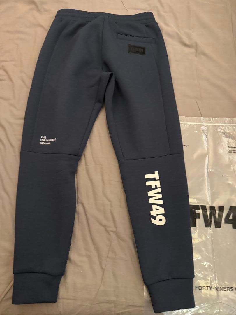 TFW49 CARDBOARD MATERIAL セットアップ　L