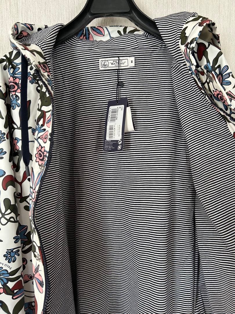 PETIT BATEAU ヨットパーカーフード付　花柄プリント