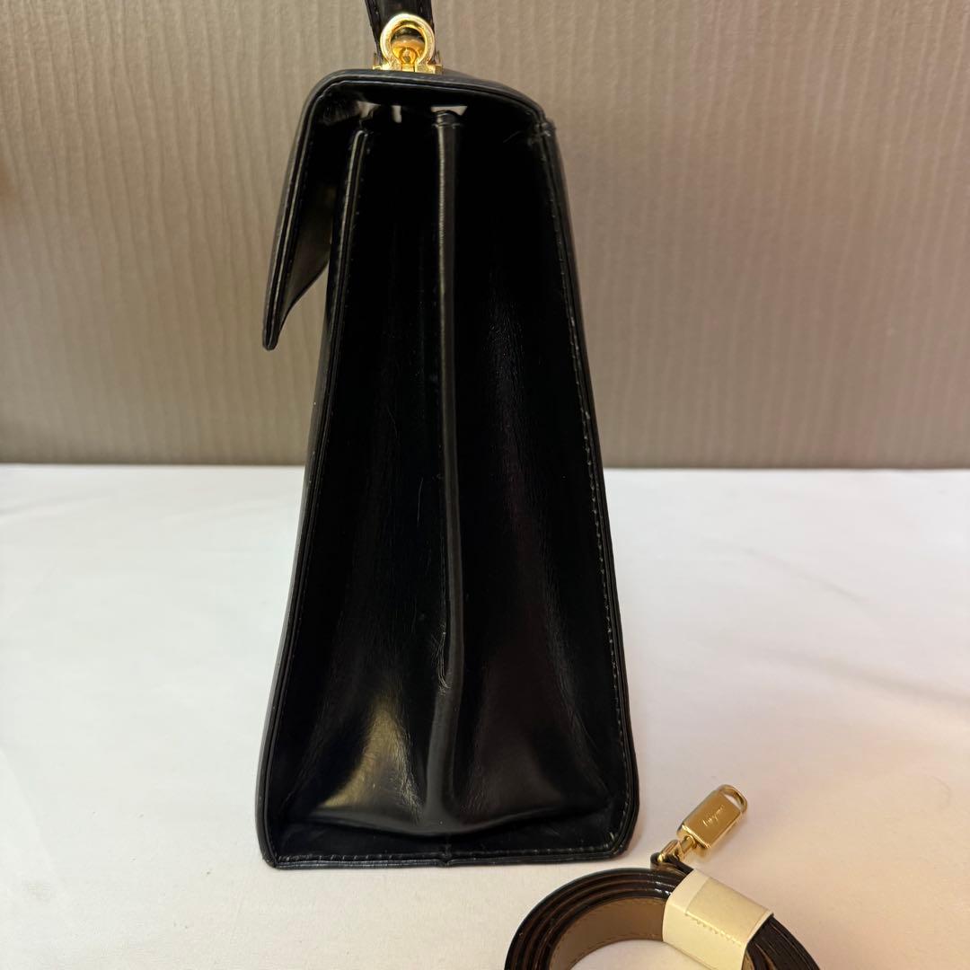 Ferragamo ガンチーニ ハンドバッグ 黒 ブラック【ショルダーなし】