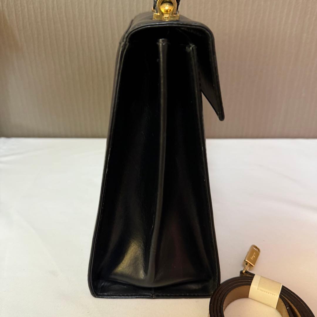 Ferragamo ガンチーニ ハンドバッグ 黒 ブラック【ショルダーなし】