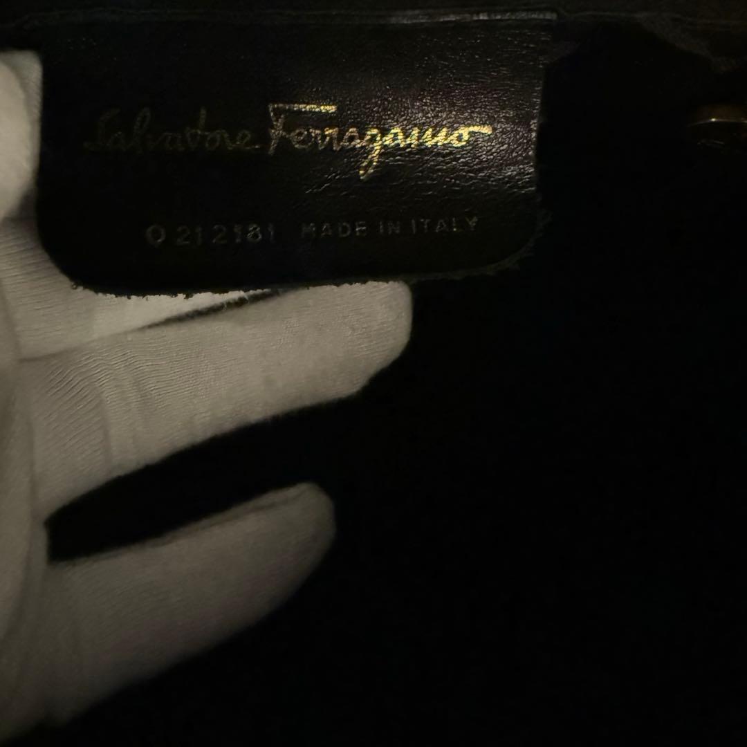 Ferragamo ガンチーニ ハンドバッグ 黒 ブラック【ショルダーなし】