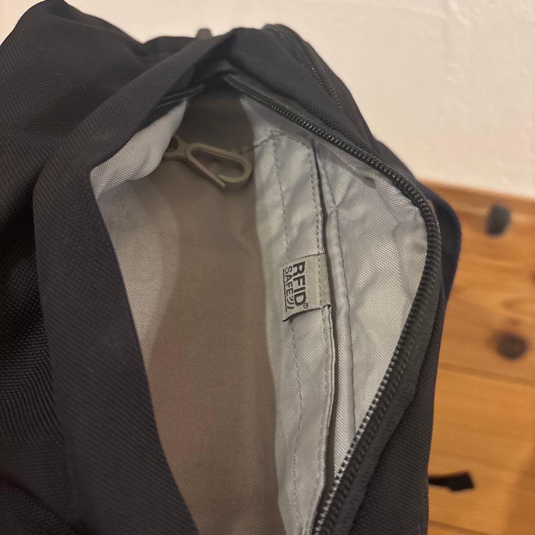 【防犯機能◎】pacsafe Vibe 28 コーデュラ リュック バックパック