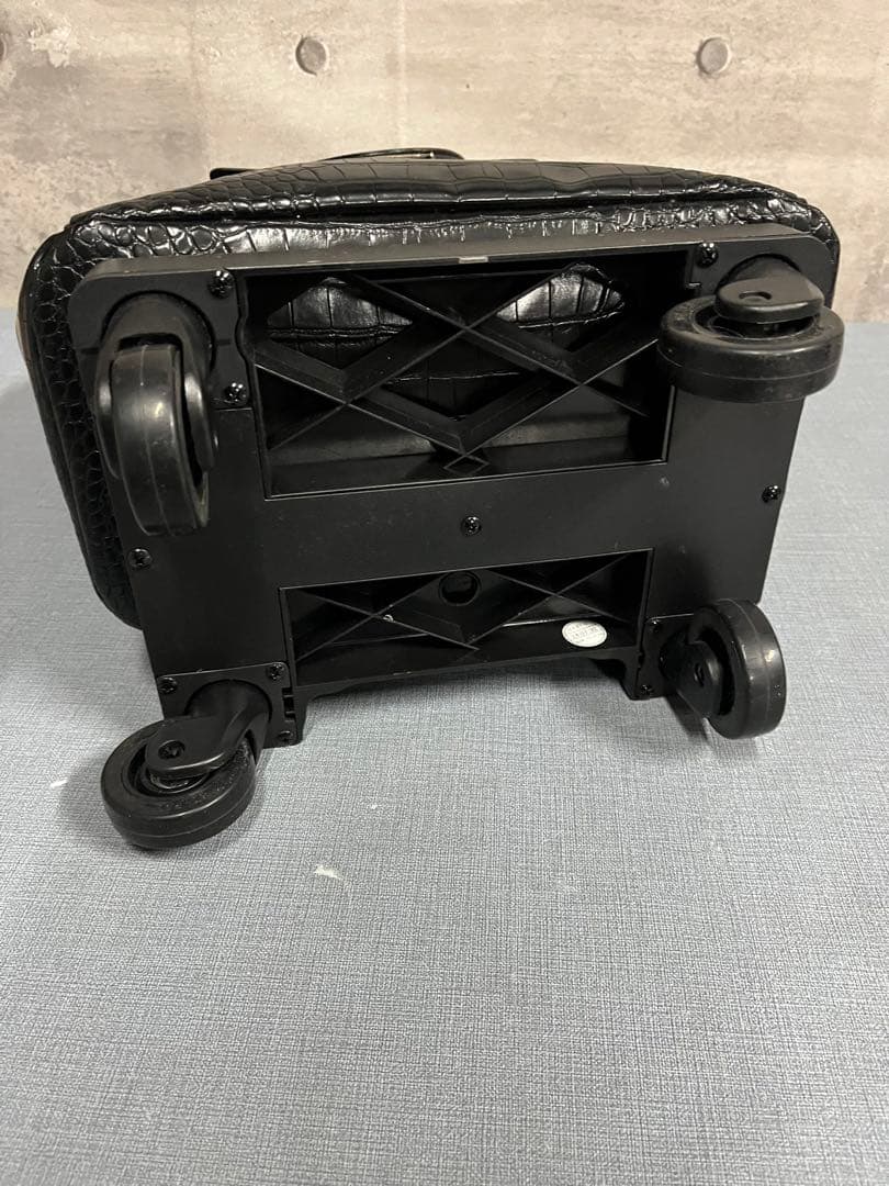 ☆【美品】SWANY スワニー クロコ調 4輪 キャリーバッグ ストッパー付