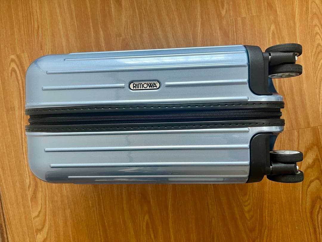 RIMOWAリモワ サルサ エアー 22リットル 4輪　機内持ち込み　美品