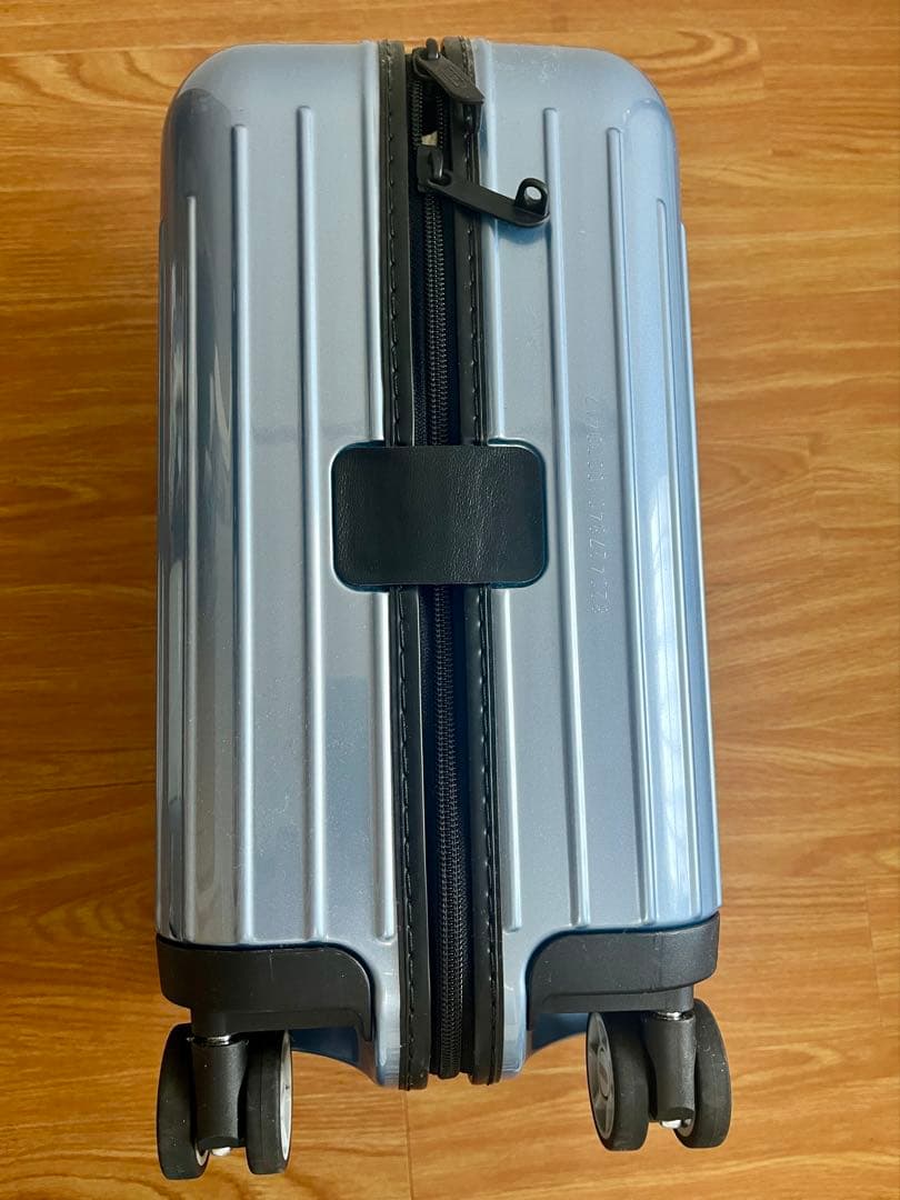 RIMOWAリモワ サルサ エアー 22リットル 4輪　機内持ち込み　美品