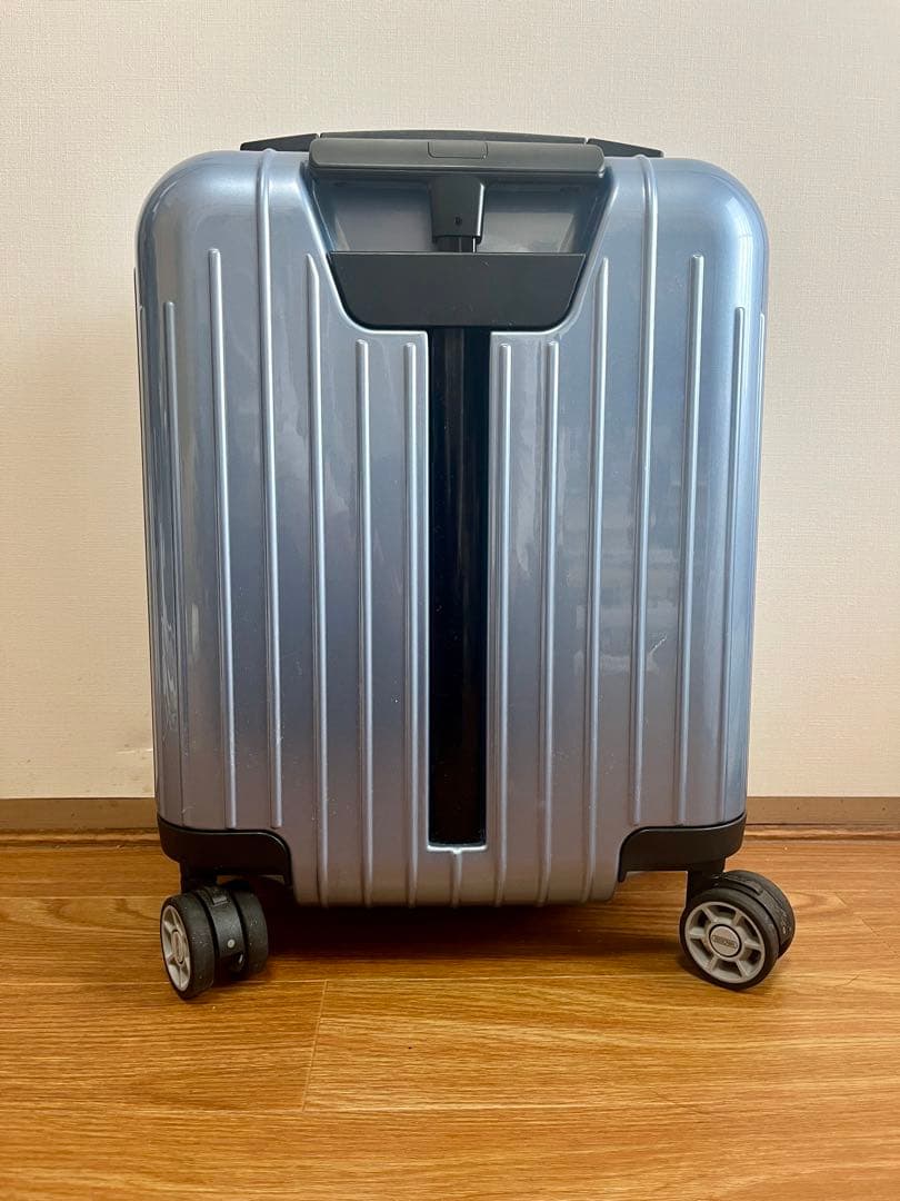 RIMOWAリモワ サルサ エアー 22リットル 4輪　機内持ち込み　美品