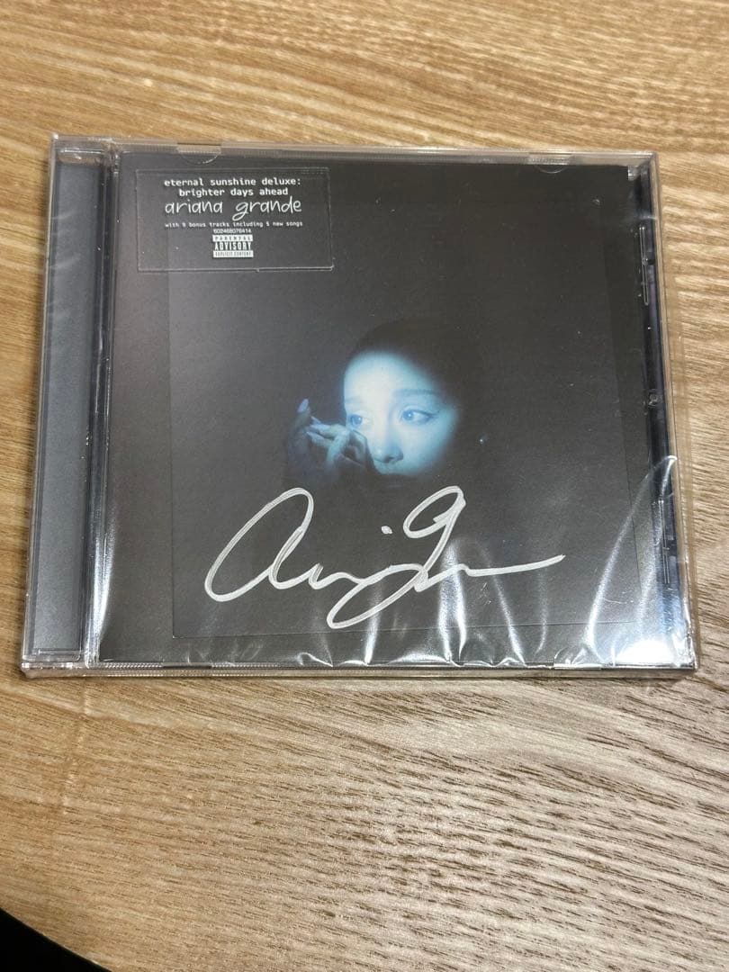 直筆サイン入り アリアナグランデ 「エターナル サンシャイン」 CD ラストワン