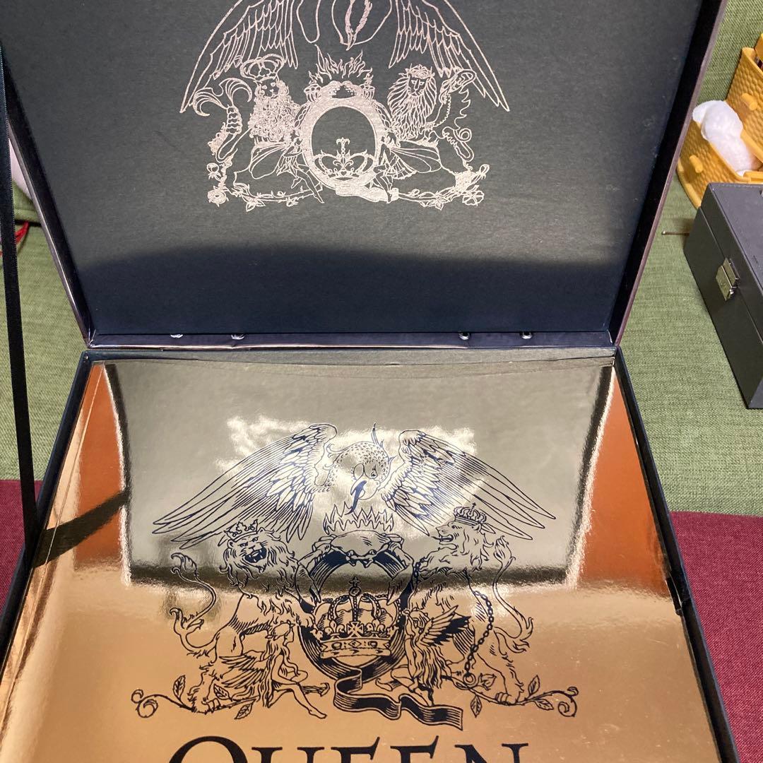 QUEEN Live At Wembley Stadium』25周年ボックス