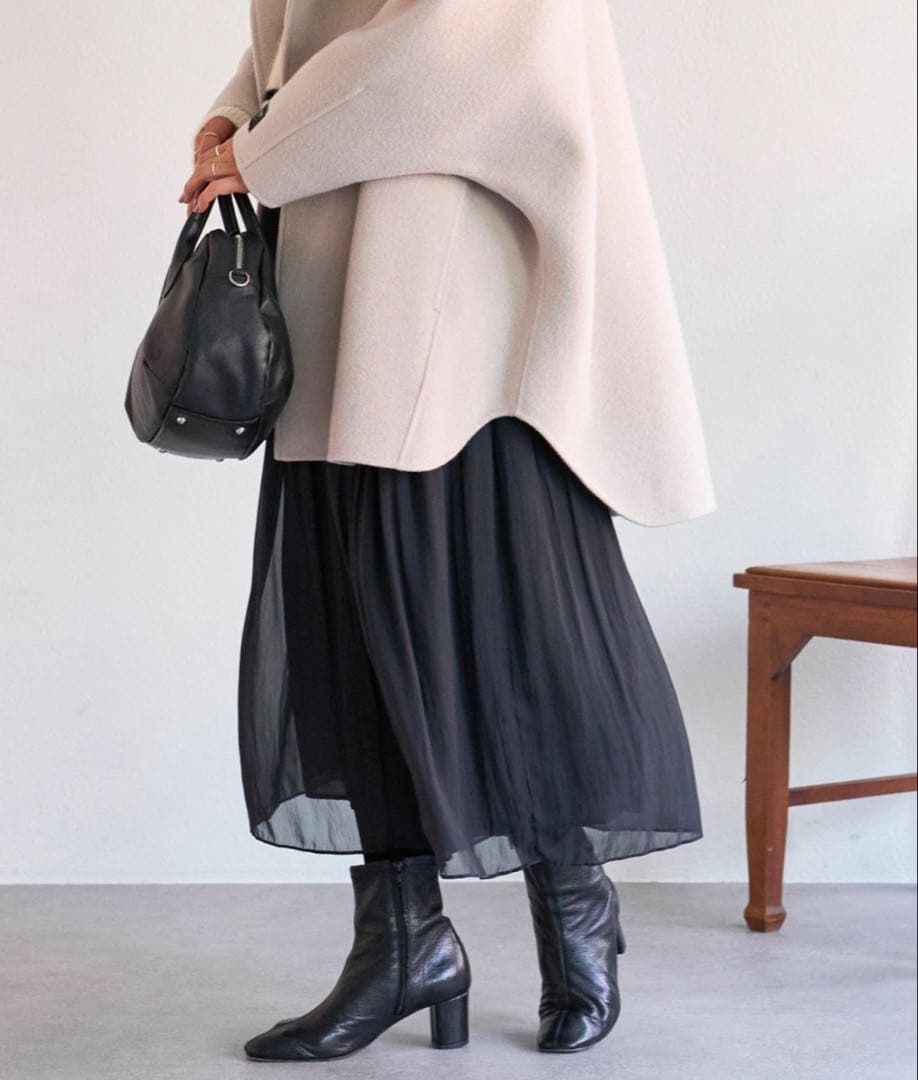 【24SS美品】BEARDSLEY シワシフォンギャザーパンツ　黒　サイズ2