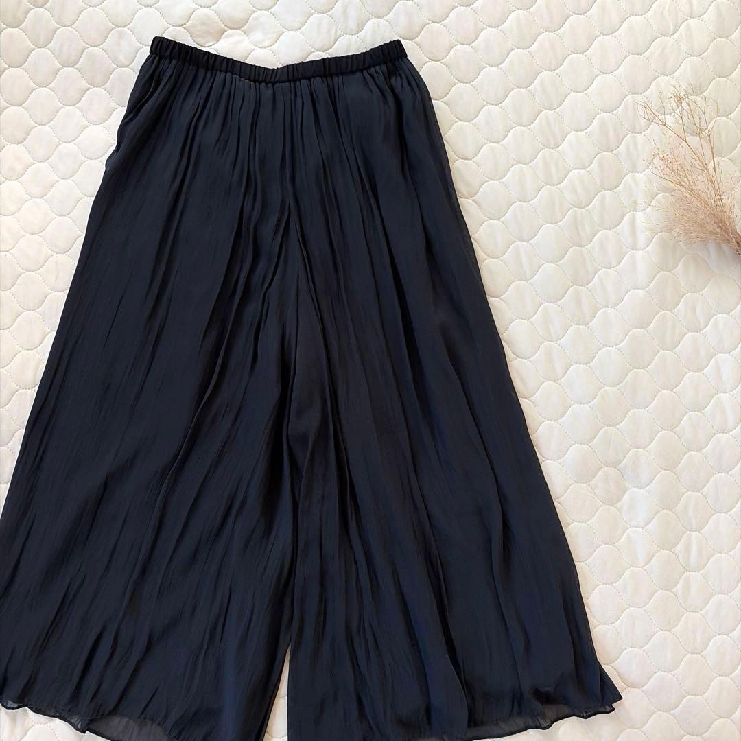 【24SS美品】BEARDSLEY シワシフォンギャザーパンツ　黒　サイズ2