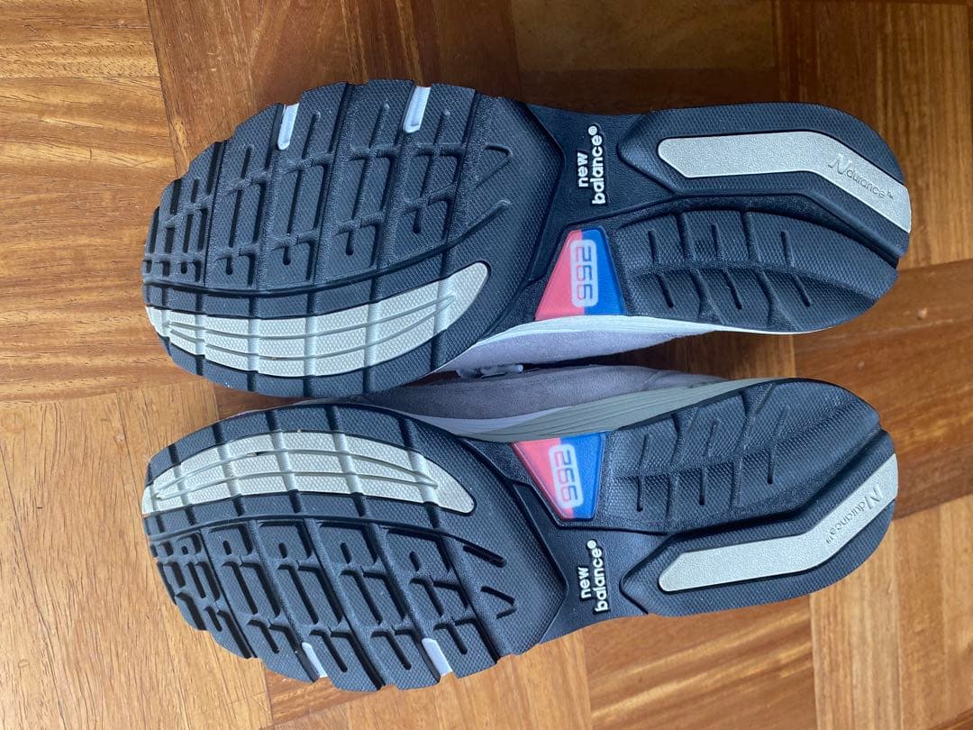 New Balance U992GY グレー スニーカー