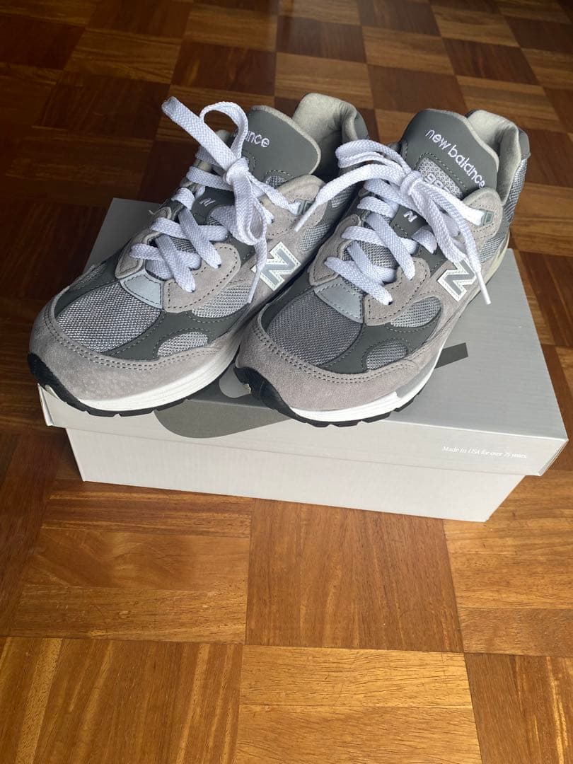 New Balance U992GY グレー スニーカー