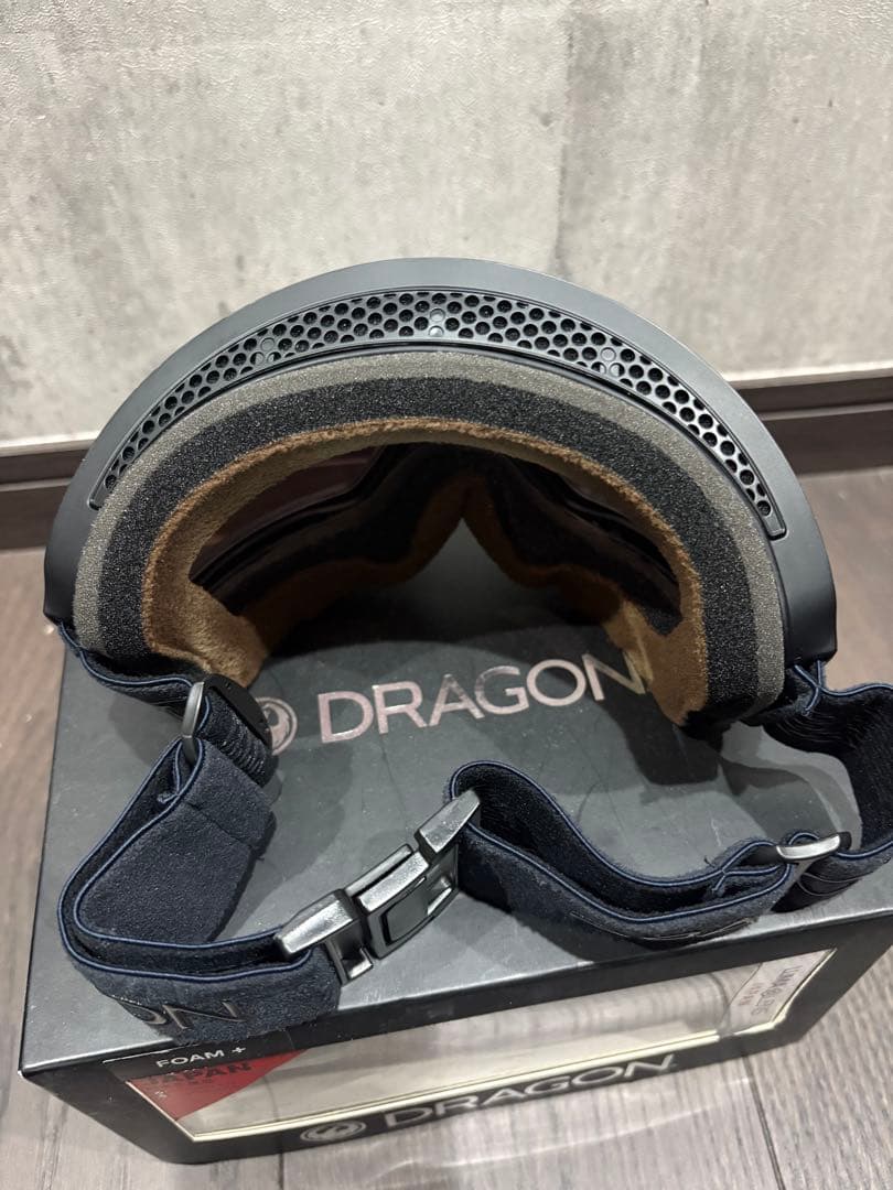 DRAGON PXV ゴーグル TRUE BLACK / SILVERION