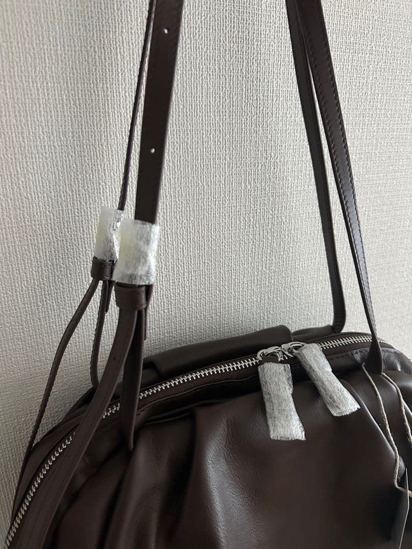 イアパピヨネ　コロンボストンバッグ　ブラウン