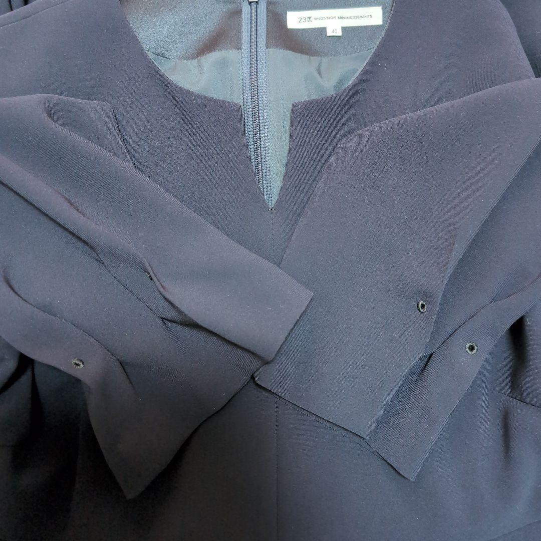 ２３区　ダークネイビー Vネック 長袖ワンピース