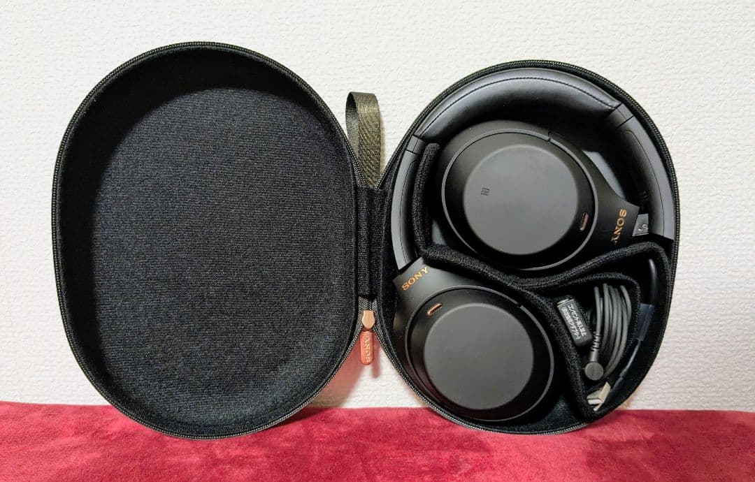 ワイヤレスノイズキャンセリングステレオヘッドホン 　WH-1000XM4