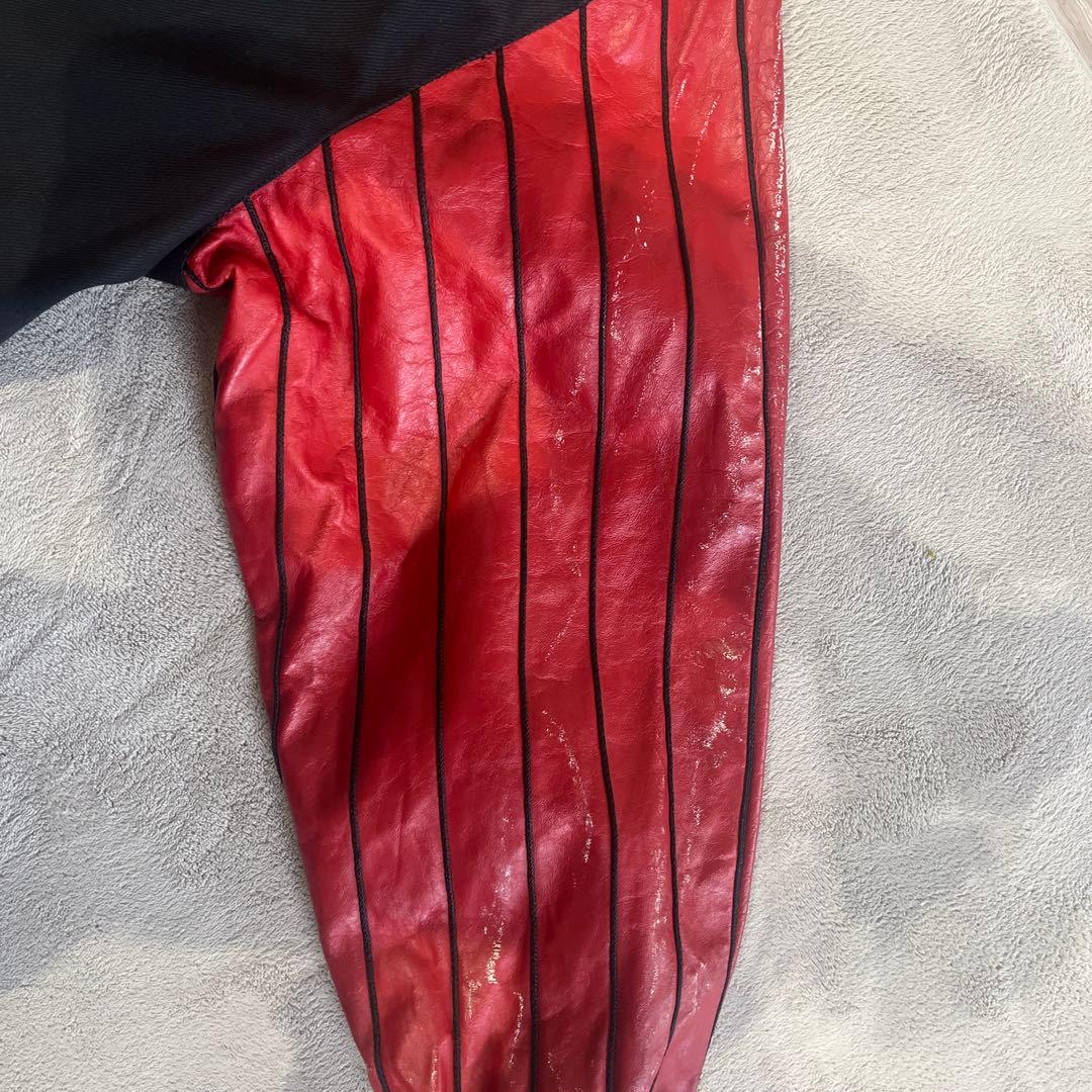 シカゴ・ブルズ スタジャン ブラック/レッド