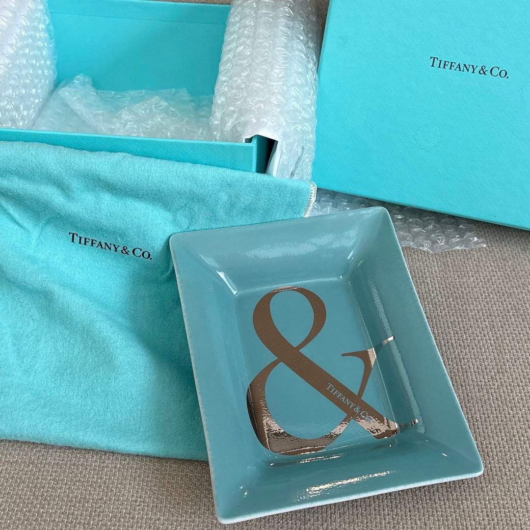 未使用　ティファニー（TIFFANY&Co.） ヴィドポシェ&ロゴアッシュトレイ
