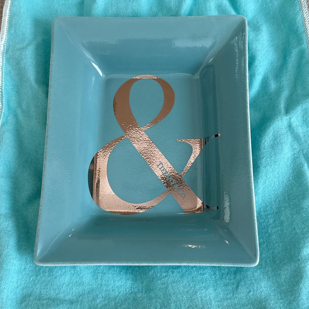 未使用　ティファニー（TIFFANY&Co.） ヴィドポシェ&ロゴアッシュトレイ