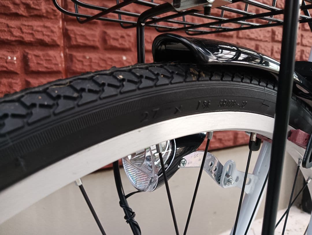 新品未使用２７インチ通学用シティーサイクル　白色