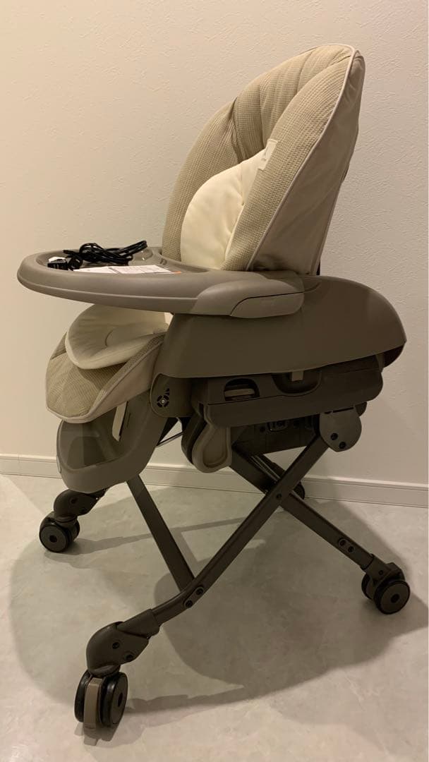 Combi ネムリラ tete a tete 電動スウィングチェア