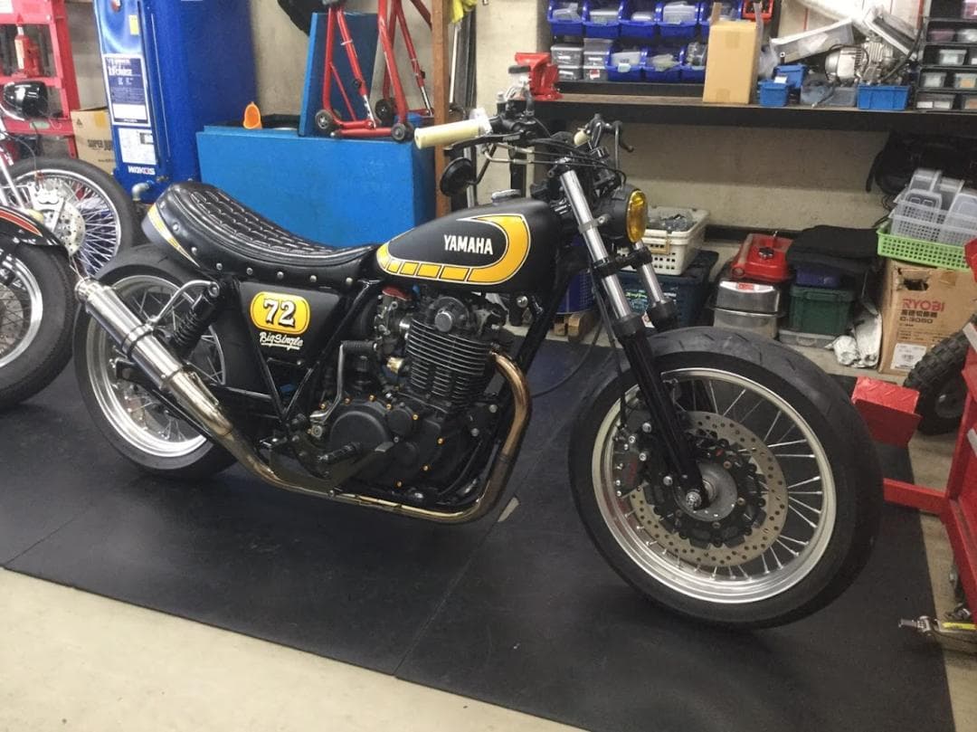 YAMAHA SR400/500 ワンオフナロータンク