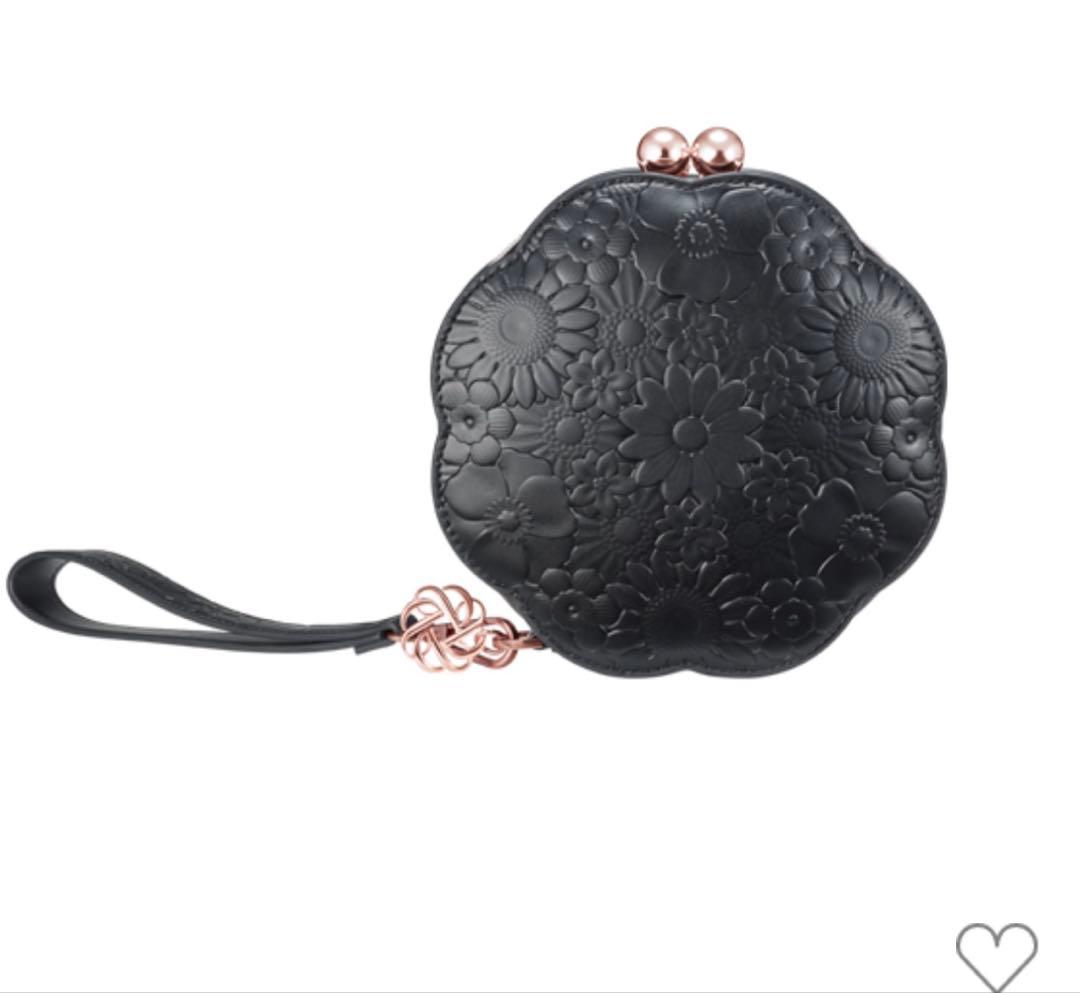 コスメデコルテ　クリスマスコフレ2025 ポーチ、口紅、下地、パウダー4点