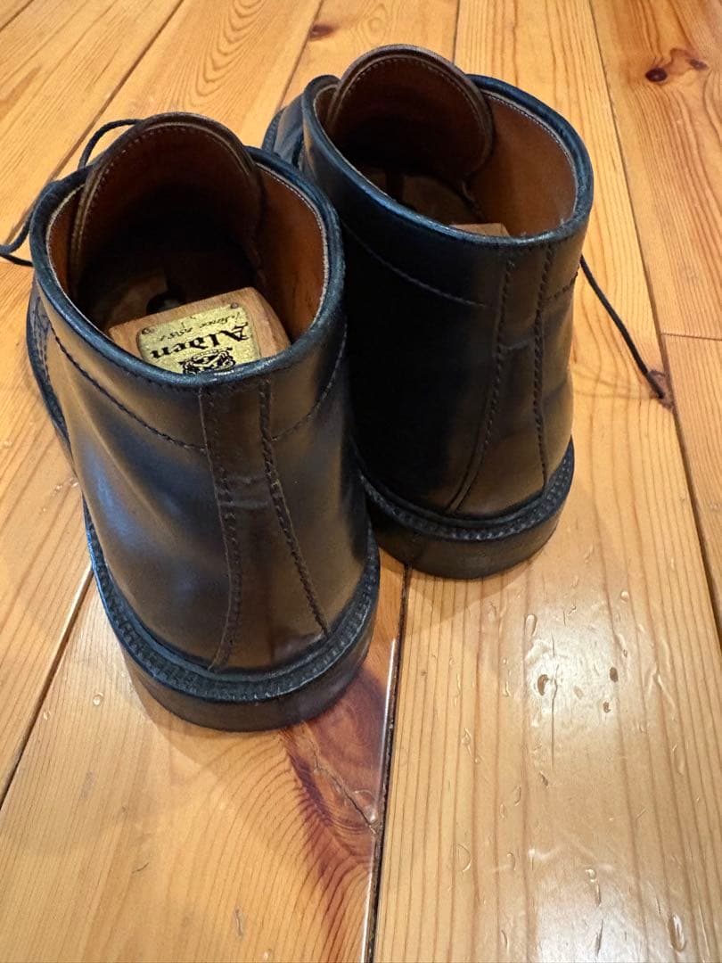 オールデン チャッカーブーツ(シューズツリー付き)