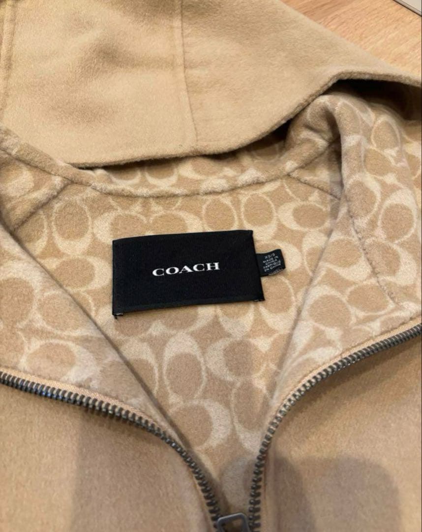RYO様　新品未使用⭐︎コーチ　ベージュ フード付き ポンチョ