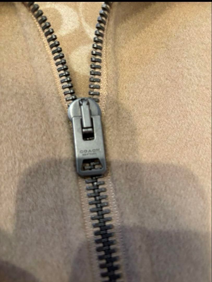 RYO様　新品未使用⭐︎コーチ　ベージュ フード付き ポンチョ