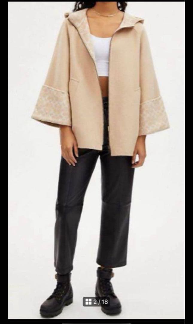 RYO様　新品未使用⭐︎コーチ　ベージュ フード付き ポンチョ