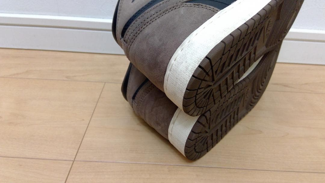 専用ナイキ AIR JORDAN 1 RETRO　エアジョーダン１　レトロ　ハイ