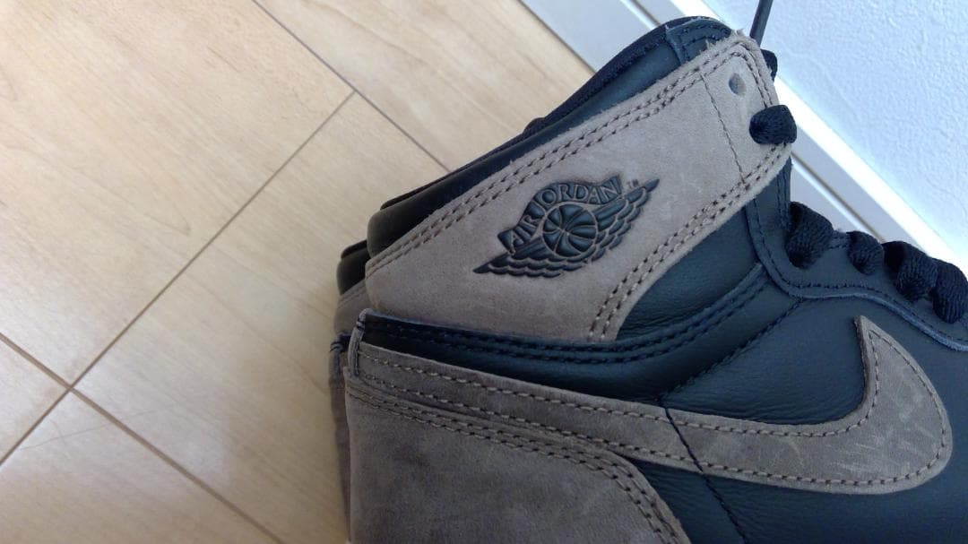 専用ナイキ AIR JORDAN 1 RETRO　エアジョーダン１　レトロ　ハイ