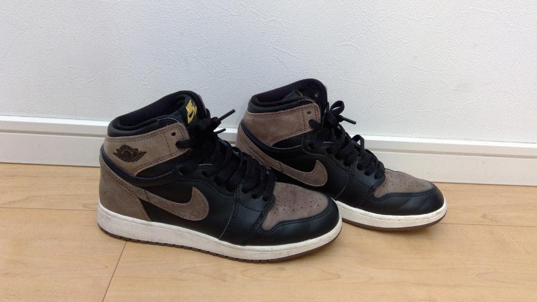 専用ナイキ AIR JORDAN 1 RETRO　エアジョーダン１　レトロ　ハイ