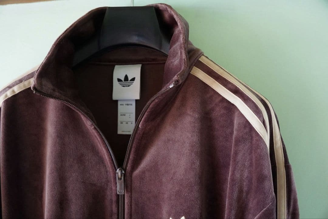 adidas ファイヤーバードトラックトップ ベロア KD9373 アディダス