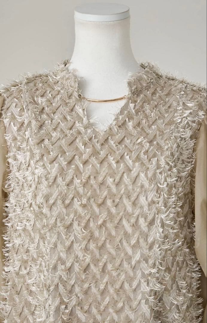 【美品未使用】niana デザインスリーブシャギードレス 結婚式