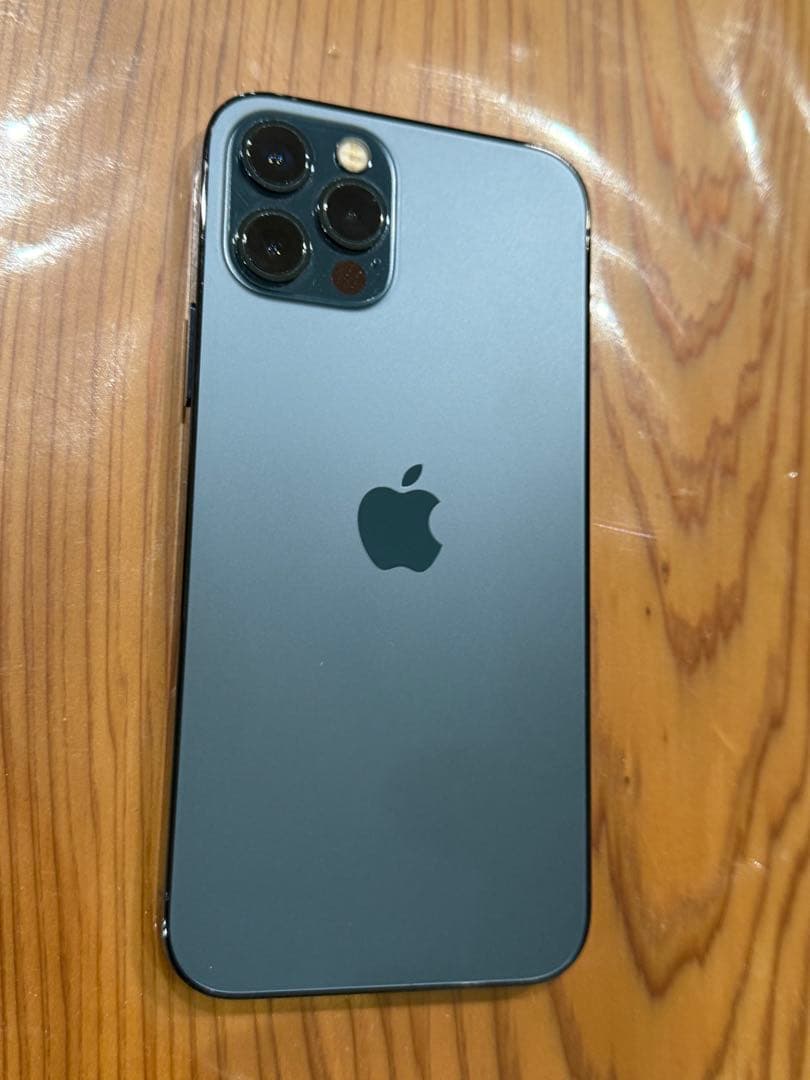 H*o様 Apple iPhone 12 Pro パシフィックブルー（docom